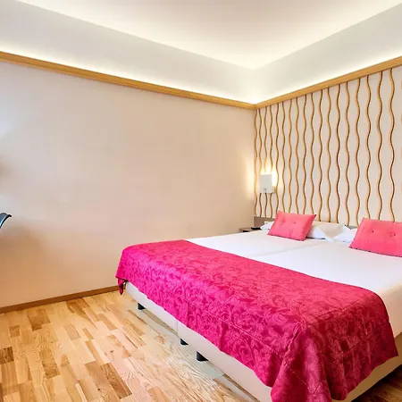Ξενοδοχείο με διαμερίσματα Bonanova 3*