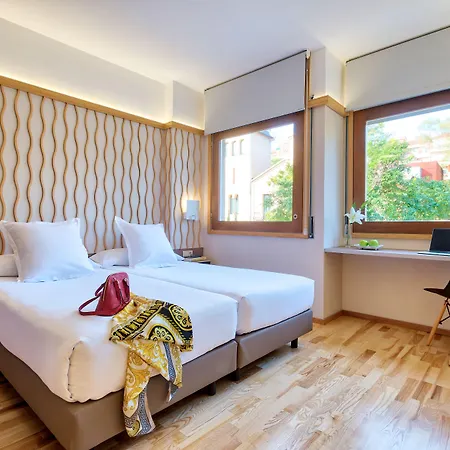 Apart Otel Bonanova Barselona